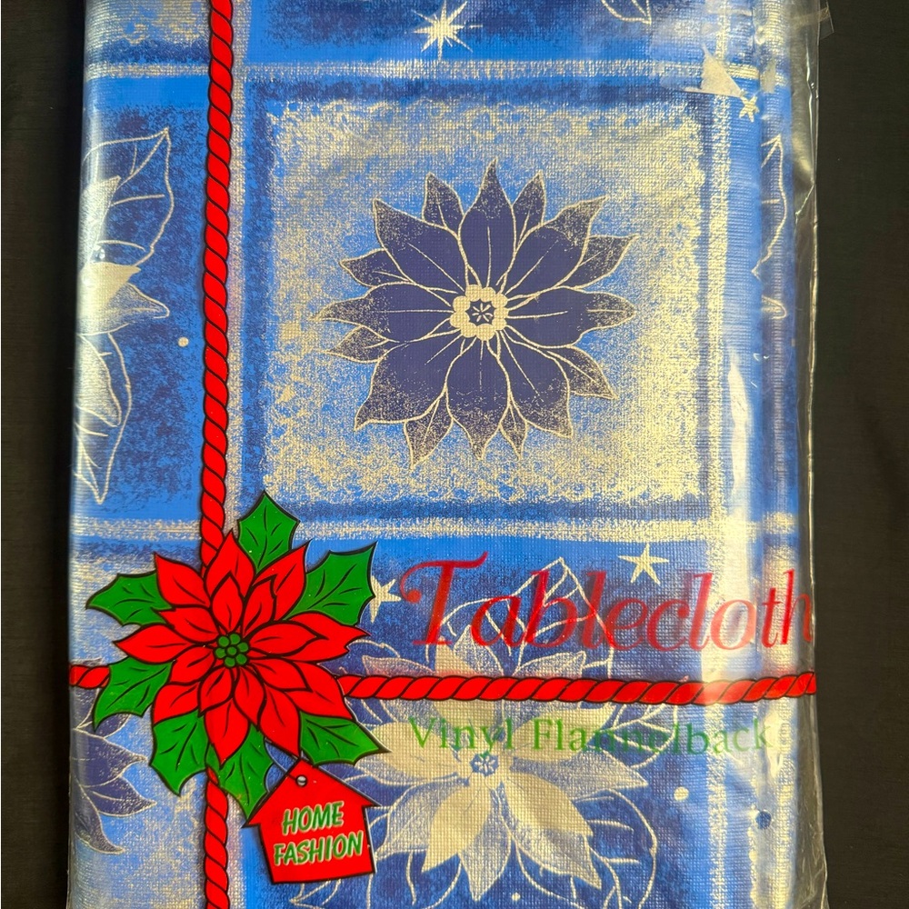 Vinyl Flannel back Christmas Tableclothoth